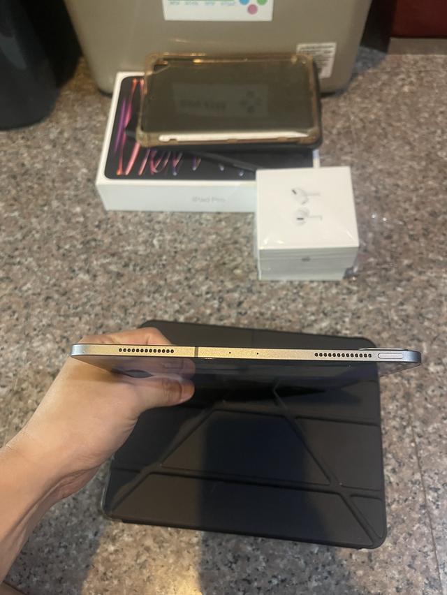 ขายiPadPro11นิ้วสีSpace Gray 128กิ๊กWifi Celluerใส่ซิมได้ถูกๆสวยๆ