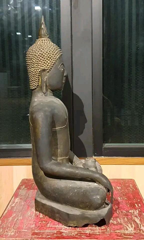 พระบูชาเก่า 9 นิ้ว