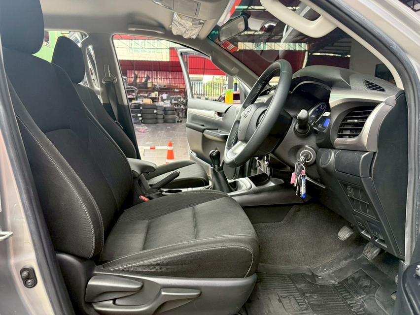 TOYOTA REVO 2.4 E PLUS 4WD DOUBLECAB ปี 2020  11