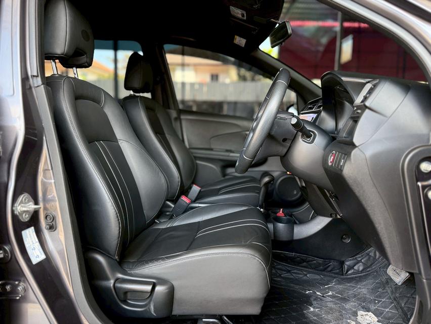 Honda BRV 1.5SV ปี17 11