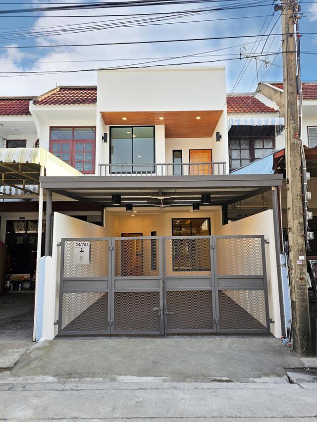 ขาย ทาวโฮมพร้อมอยู่ หมู่บ้าน .อยู่เจริญ ดอนเมือง ติดถนนวิภาวดีรังสิต 37 1