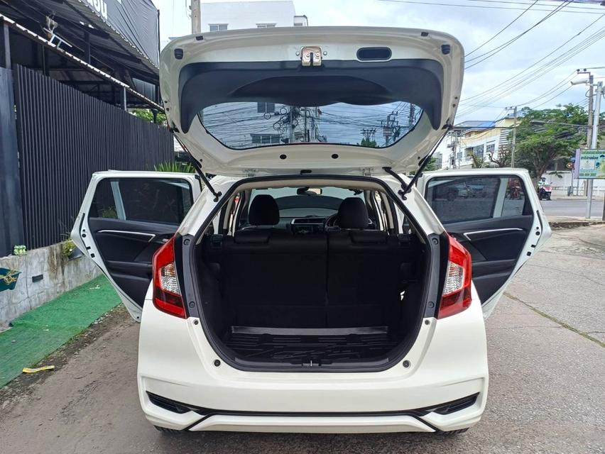 ปี2017 HOND JAZZ GK MINORCHANGE AUTO 9