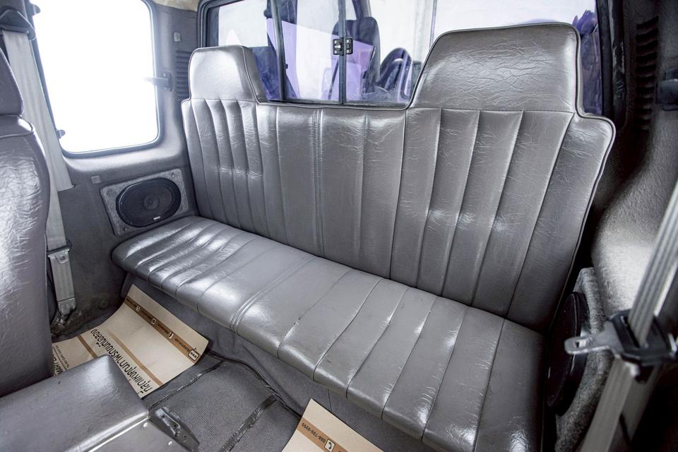 ISUZU TFR 2.5 CAB 1990 6