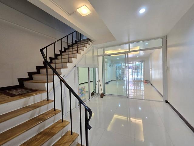 รหัส: 2260 ประกาศขาย TOWNHOME ขายทาวน์เฮ้าส์ ถนนประชาราษฎร์ สาย 1 ซอย 10 (ซ.อาทรอุปถัมภ์) แขวงบางซื่อ เขตบางซื่อ กรุงเทพ 3