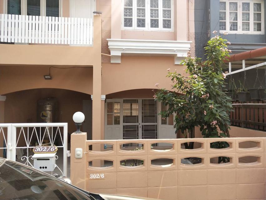 ให้เช่าทาวเฮ้าส์ ซอยลาดพร้าว 87 แยก 8 1