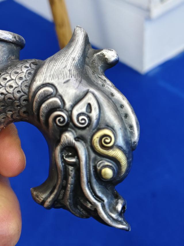 old Chinese silver surahi gold engraved รูปที่ 9