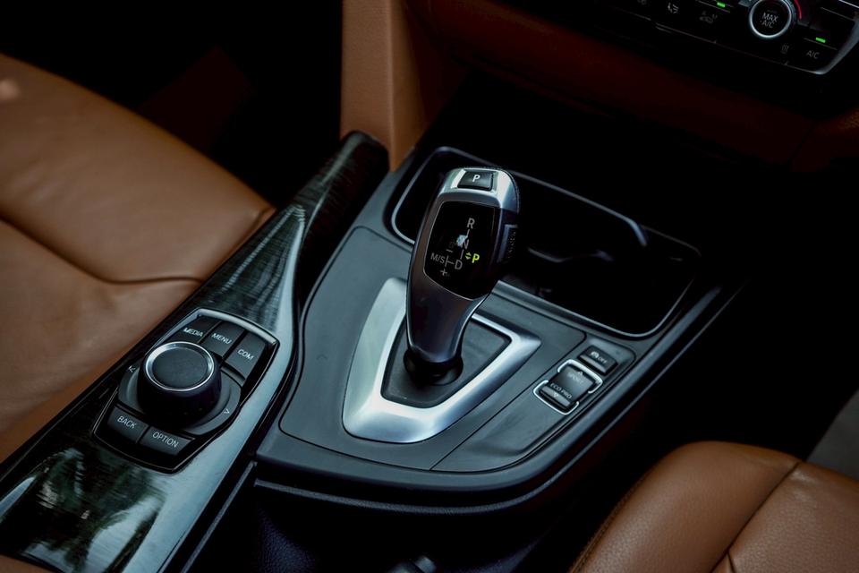 รหัสรถ CBL362 BMW 320D 2.0 Luxury F30 AT 2018 16