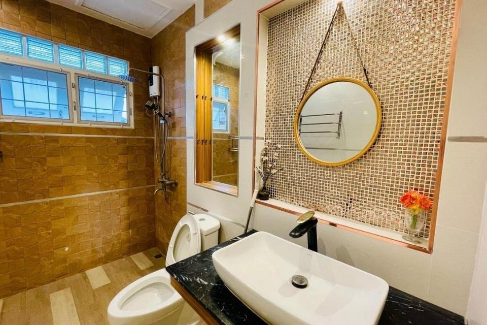 ให้เช่าบ้านเดี่ยว 2 ชั้น 76 ตร.ว. ย่านโชคชัย 4-วังหิน ใกล้เซ็นทรัลเฟสติวัลอีสท์วิลล์ 7