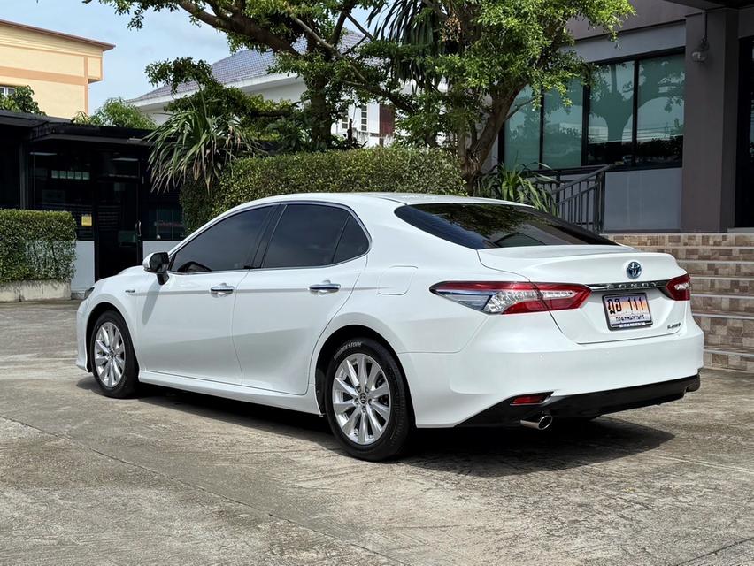 2021 CAMRY HV PREMIUM รุ่น TOP สุด รถมือเดียวออกป้ายแดง รถวิ่งน้อย เข้าศูนย์ตรงระยะ รถไม่มีอุบัติเหตุครับ 6