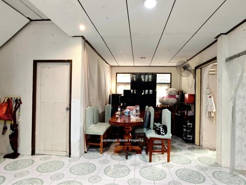 LM25-0180 ขายบ้านสร้างเอง ซ.จัดสรร2 เพชรเกษม เลียบคลองภาษีเจริญฝั่งเหนือ เนื้อที่ 60 ตรว 3 นอน 2 น้ำ 1 ครัว 3 จอด 4