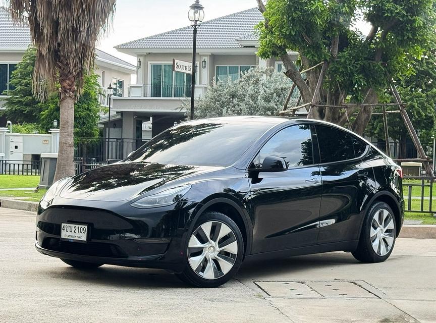 Tesla Model Y Long Range AWD ปี 2023 สีดำ รถศูนย์ Tesla ราคาดีมากค่ะ ช้าอด!! ประวัติครบ วารันตีเหลือ