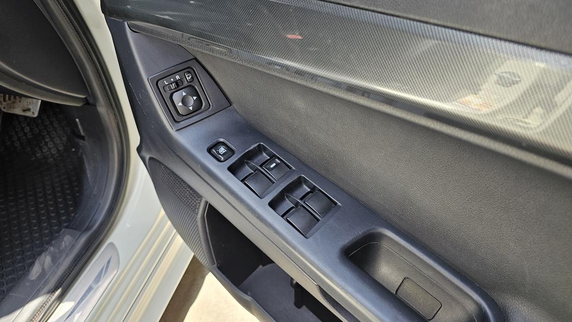 ขายรถ Mitsubishi Lancer EX 1.8GLS LTD Sedan ปี 2012 สีขาว เกียร์ออโต้ รูปที่ 10