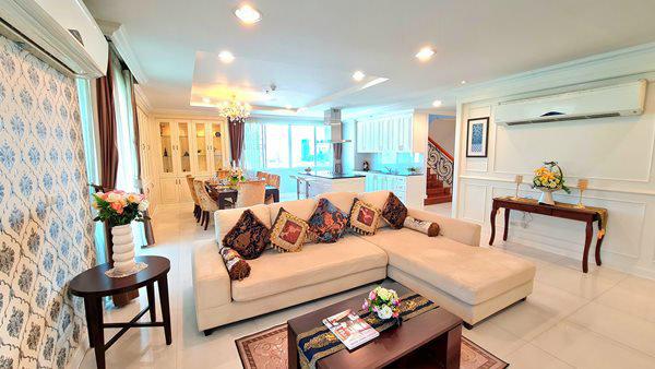 Luxury Service Apartment for rent Sukhumvit 39 Duplex Penthouses 4 bedrooms 4 bathroom Tel +66-62-993-5546 1