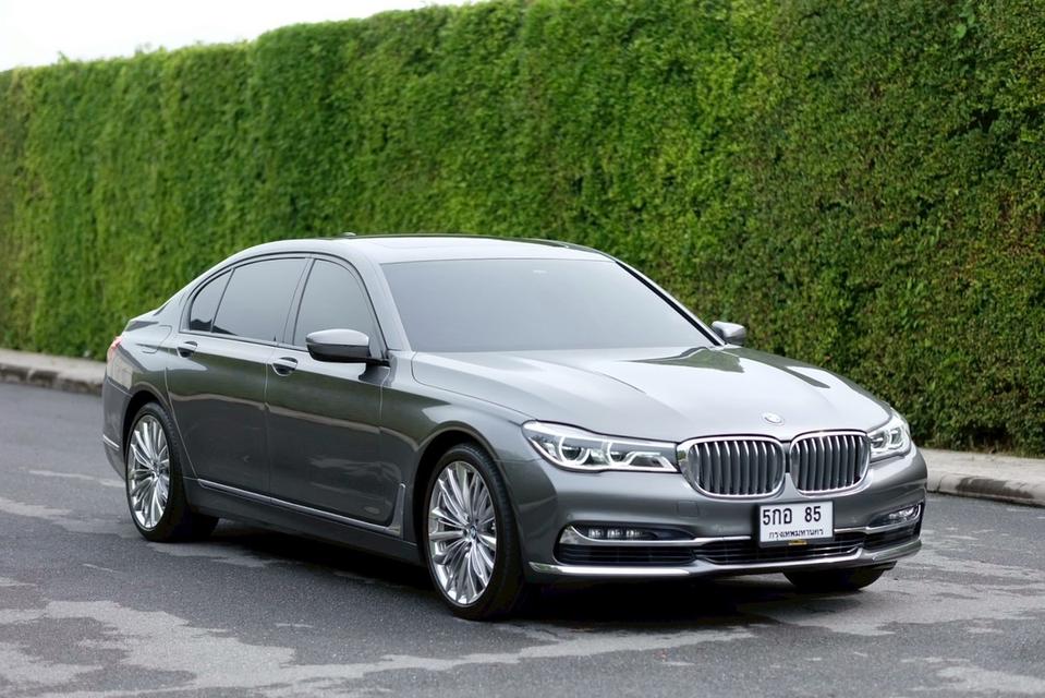 รหัสรถ TNS85 BMW 740Li Pure Excellence ( G12 ) ปี 2016 