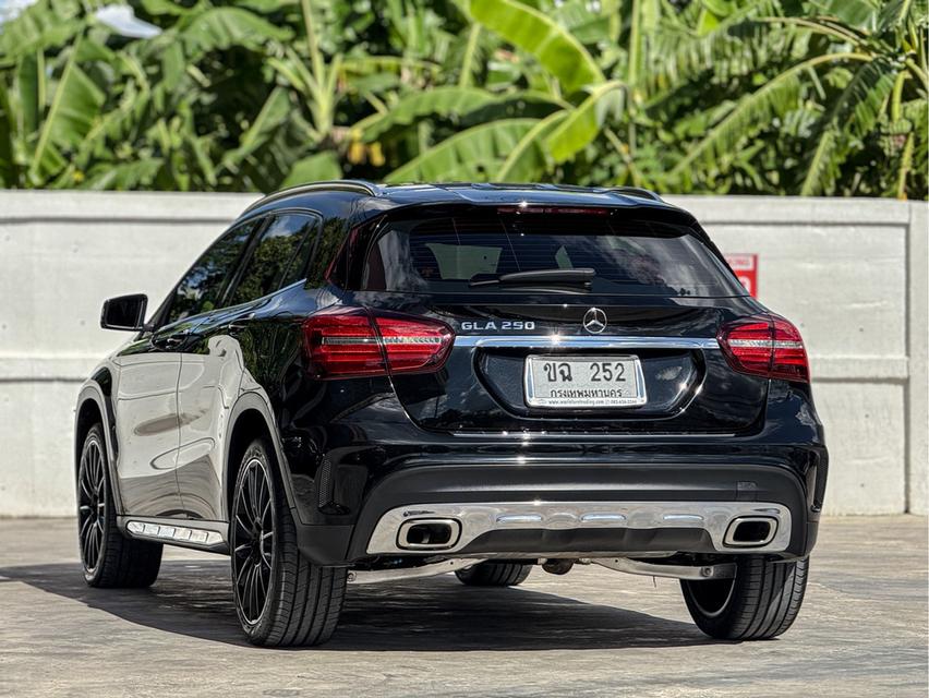 2019 BENZ GLA-CLASS, 250 AMG  17