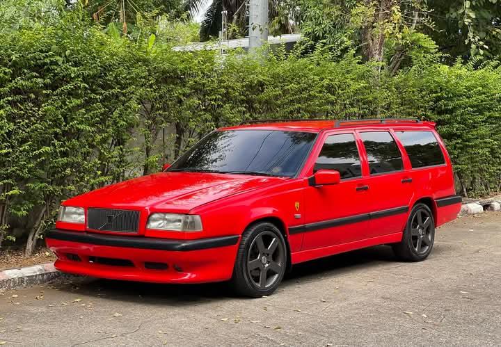 Volvo 850 สีแดง 4