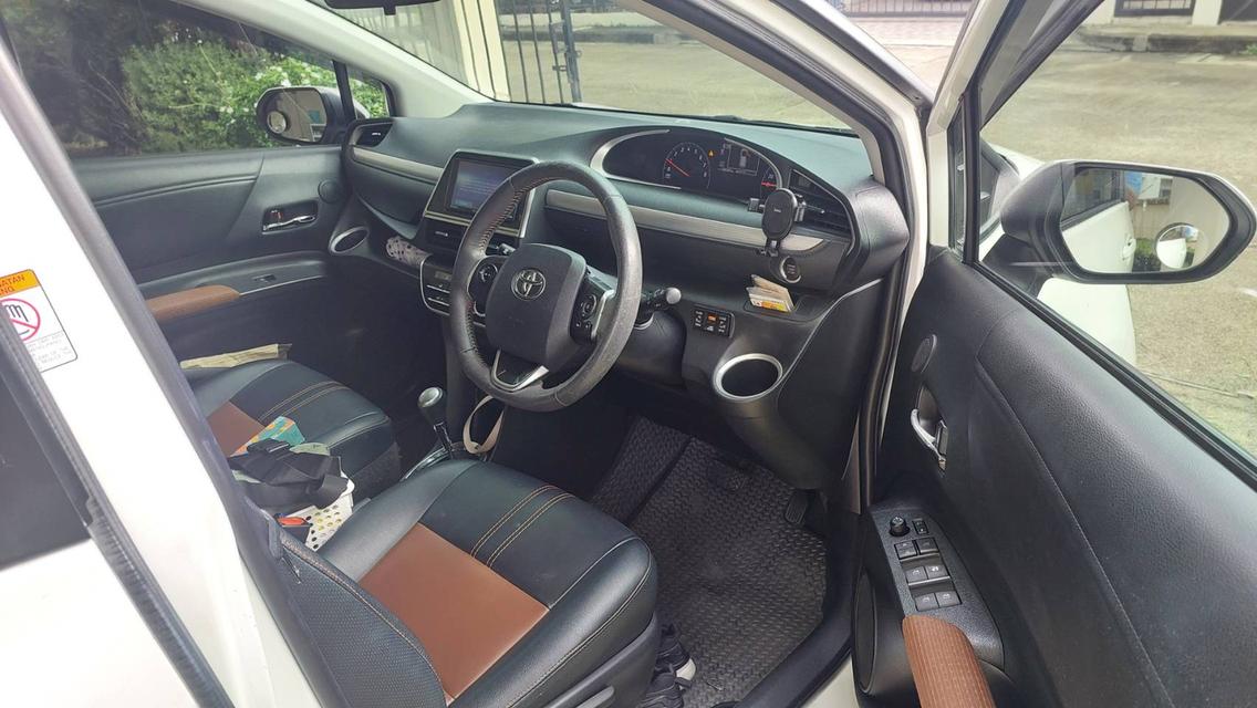 รถ Toyota Sianta V 2019 มือเดียว เข้าศูนย์เช็คระยะตลอด ไม่เคยชนหนัก ไมล์ 106,xxxx ประตูไฟฟ้า สีขาว