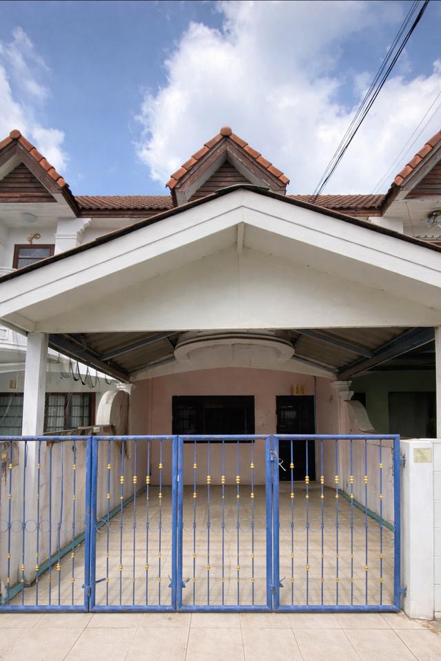 ขายทาวเฮาส์ 2 ชั้น บ้านพงษ์ศิริชัย 2 ทำเลดี เหมาะสำหรับอยู่อาศัย ใกล้ BTS สถานีหลักสอง 1