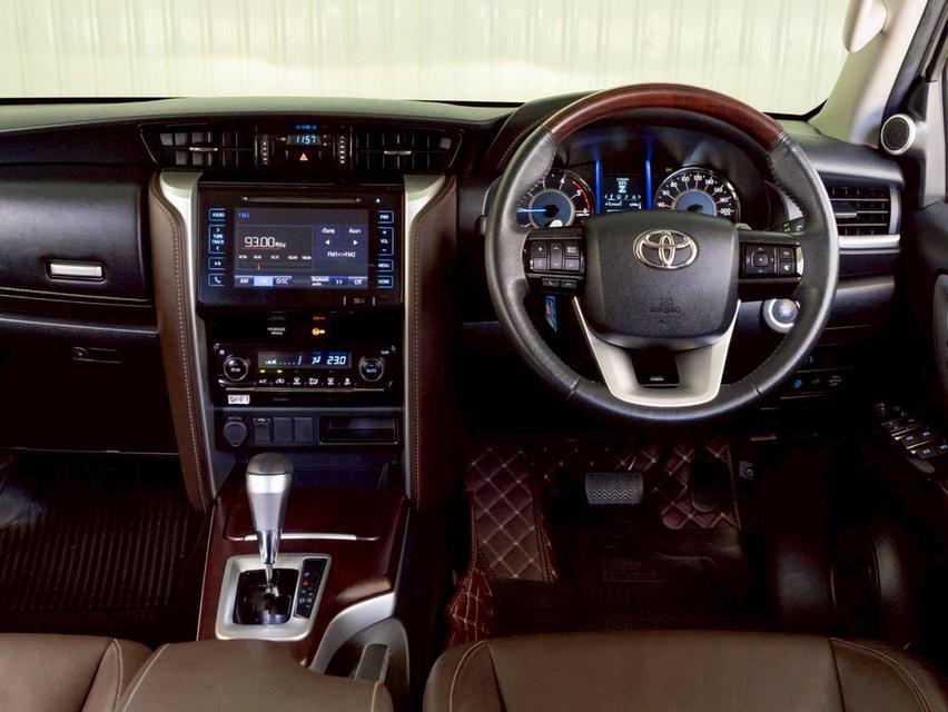 Toyota fortuner 2.4V 2WD ปี 2019 รถบ้านเจ้าของเดียว 11