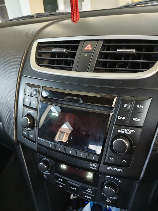 รถยนต์ Suzuki Swift GLX ปี 2013 รูปที่ 4