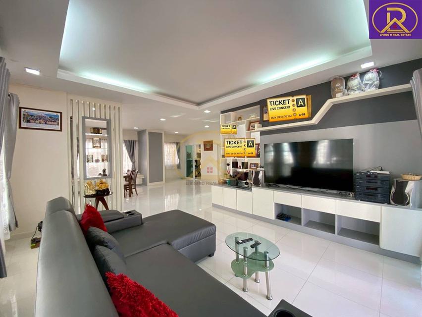 ให้เช่าบ้านเดี่ยวบางแสน บ้านหลังใหญ่ แต่งสวยพร้อมอยู่ พื้นที่ใช้สอยเยอะ หมู่บ้านแกรนด์มณีรินทร์ สามมุข-บางแสน อ.เมืองชลบ