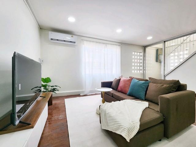 ให้เช่าบ้านเดี่ยว 2 ชั้น 80 ตร.ว. ลาดพร้าวซอย 9 เฟอร์นิเจอร์และเครื่องใช้ไฟฟ้าครบ ใกล้ MRT ลาดพร้าว 2