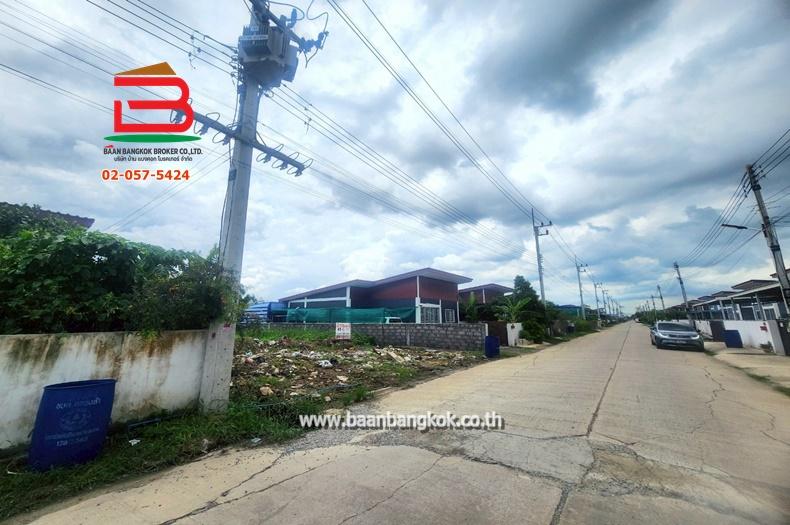 ที่ดินเปล่า หมู่บ้าน อมรทรัพย์ คลอง5 เนื้อที่ 63 ตรว. ถนนรังสิต-นครนายก ต.คลองห้า อ.คลองหลวง จ.ปทุมธานี