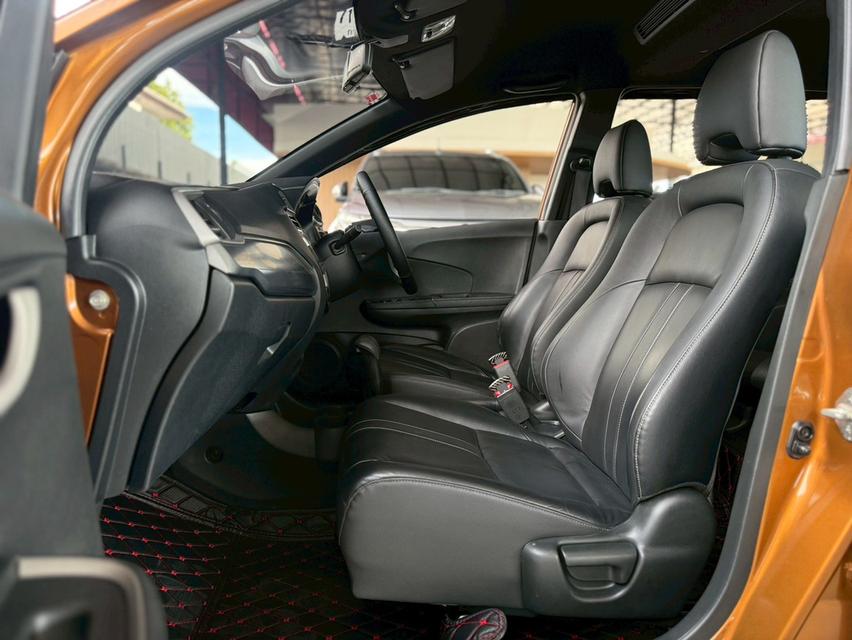 ปี 2018 HONDA BRV, 1.5 SV โฉม ปี16-22สีน้ำตาล Premium Amber Metallic(เฉพาะรุ่น 7 ที่นั่ง) เครื่องยนต์เบนซิน 15