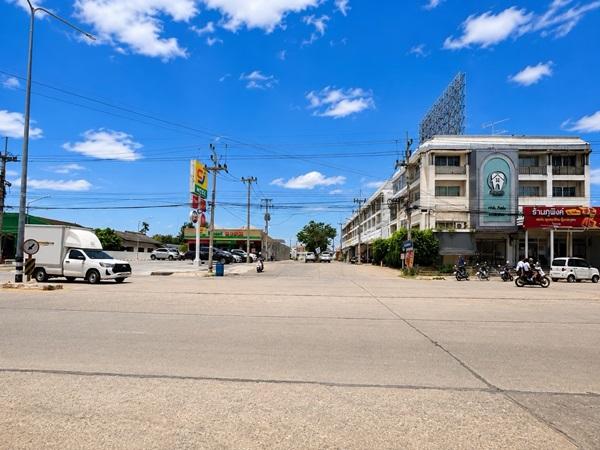 ขายด่วน ที่ดิน ข้าง ม.ราชมงคลฯ สามชุก 520 ตร.ว. จ.สุพรรณบุรี นักลงทุนต้องดู โทร. 0863414384 6