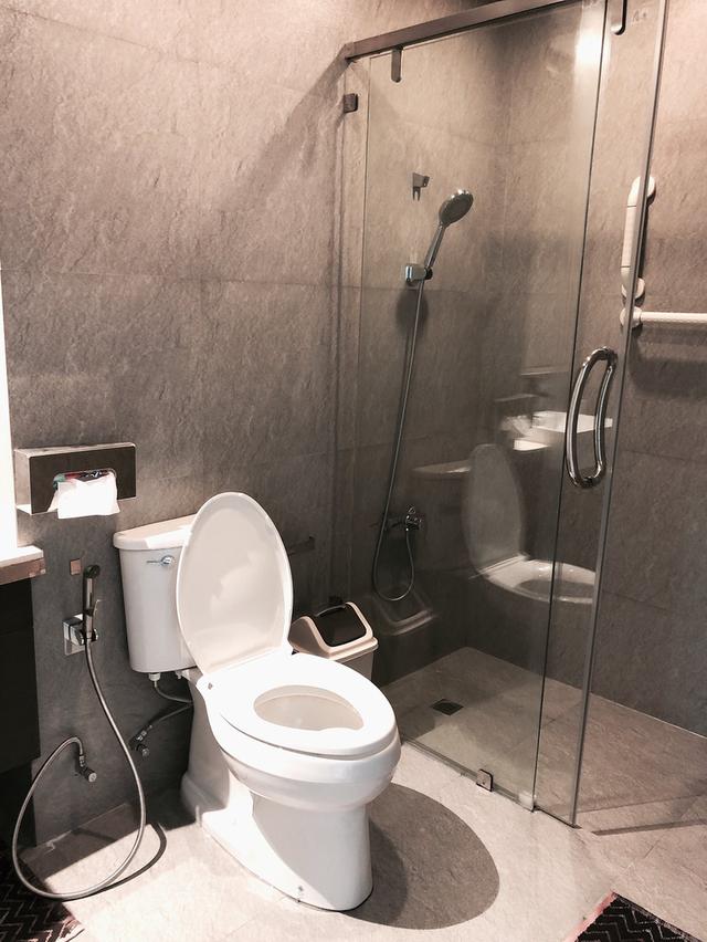 เช่าห้องคอนโดทองหล่อ ติดถนนใหญ่ พร้อมอยู่ เฟอร์ฯครบ 6