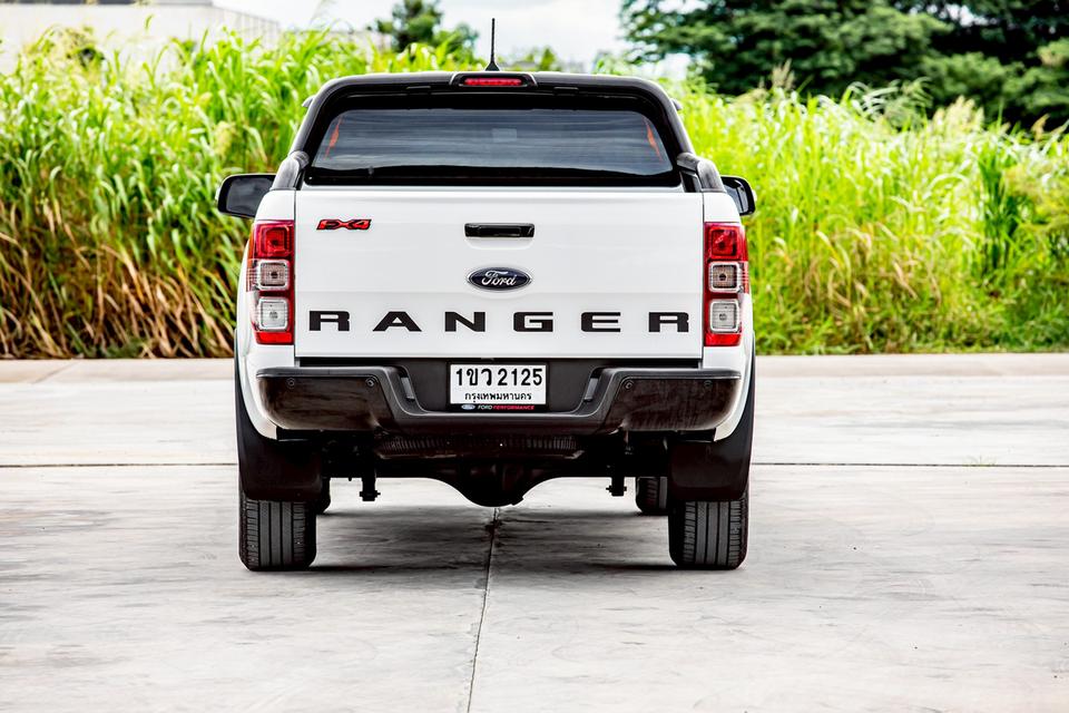Ford Ranger 2.2 XLT Hi-Lander Double Cab เกียร์ AT ปี 2021 สีขาสสภาพดีมากๆ 7