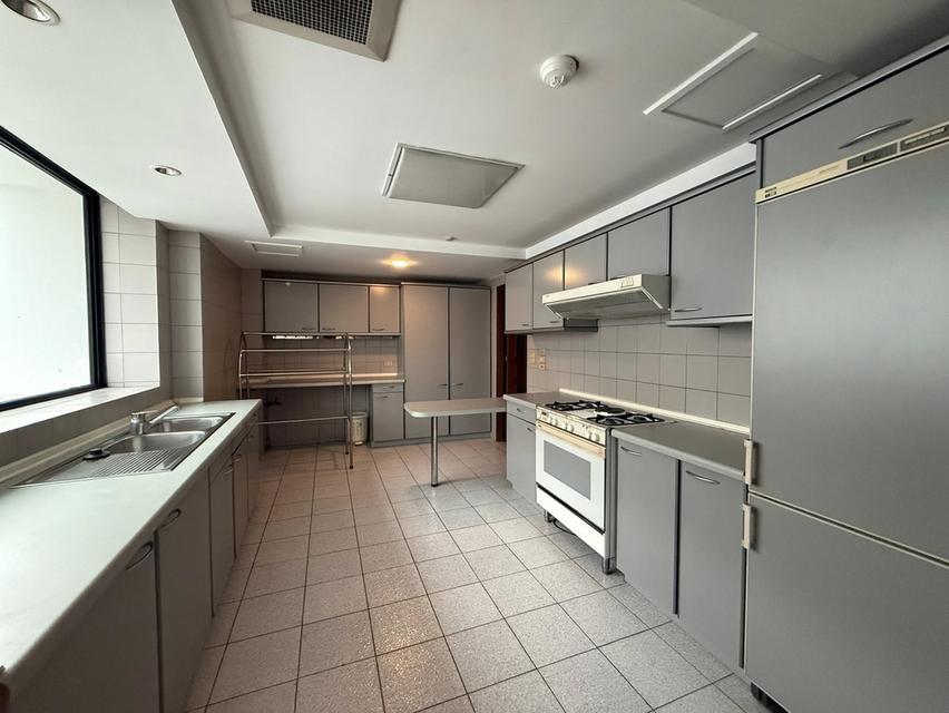 🏙️🐶 คอนโดขนาดใหญ่ เลี้ยงสัตว์ได้! President Park - Parkview Tower สุขุมวิท 24 ขนาด 260 ตร.ม. ชั้น 30 3 นอน 3.5 น้ำ (พร้อมห้องแม่บ้าน) 12