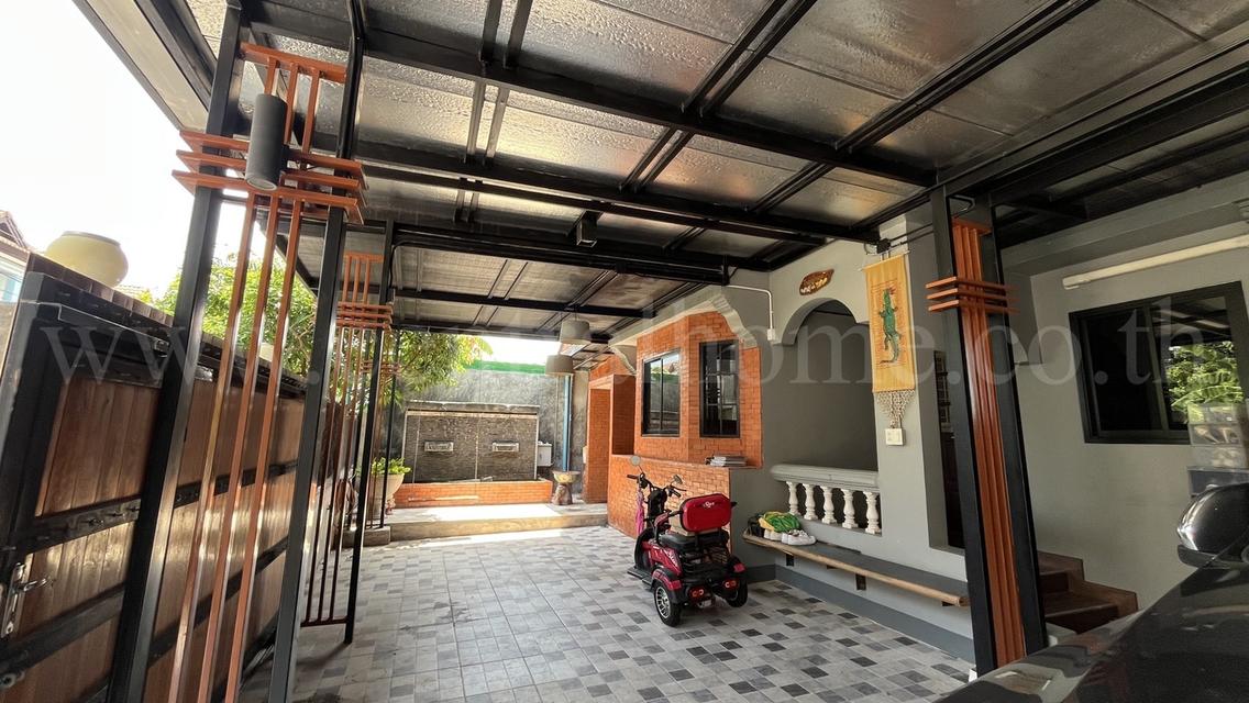 บ้านเดี่ยว หมู่บ้าน พุดตาน ซอย เพชรเกษม 81 รีโนเวทใหม่ ราคาถูก