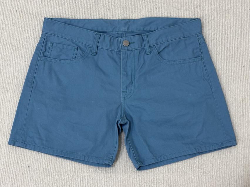 กางเกงขาสั้นผู้หญิงแบรนด์ UNIQLO สีฟ้าขนาด 32-33นิ้ว