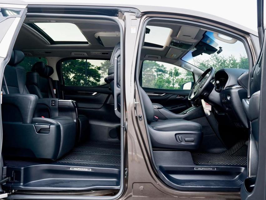 Alphard 2.5 SC Package 15