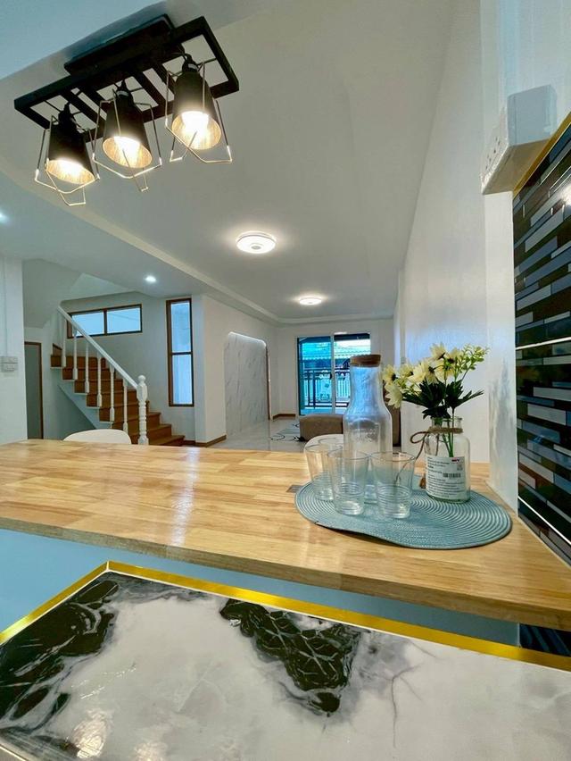 หมู่บ้านบัวทองธานี   10