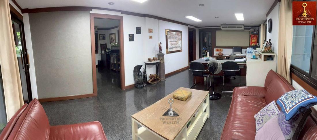 โฮมออฟฟิศ บ้านเดี่ยว อาคารสโตร์ คลังสินค้า อยู่ในหมู่บ้านเสรี ลาดพร้าว 101 คลองจั่น เขตบางกะปิ 7