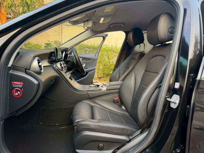 รถสุดหรูยอดนิยม เครื่องยนต์ดีเซล ขับสนุกBenz C220d AV Facelift ปี2020 จด 2021 สีดำ รูปที่ 10