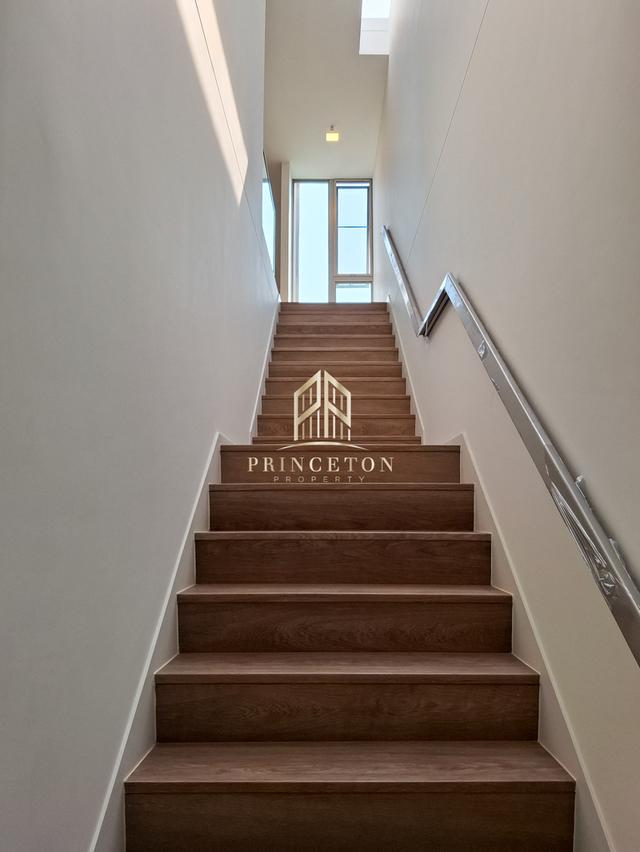 VIVE Rama 9 â Luxurious 3-Story Home in Modern Japanese Design 10