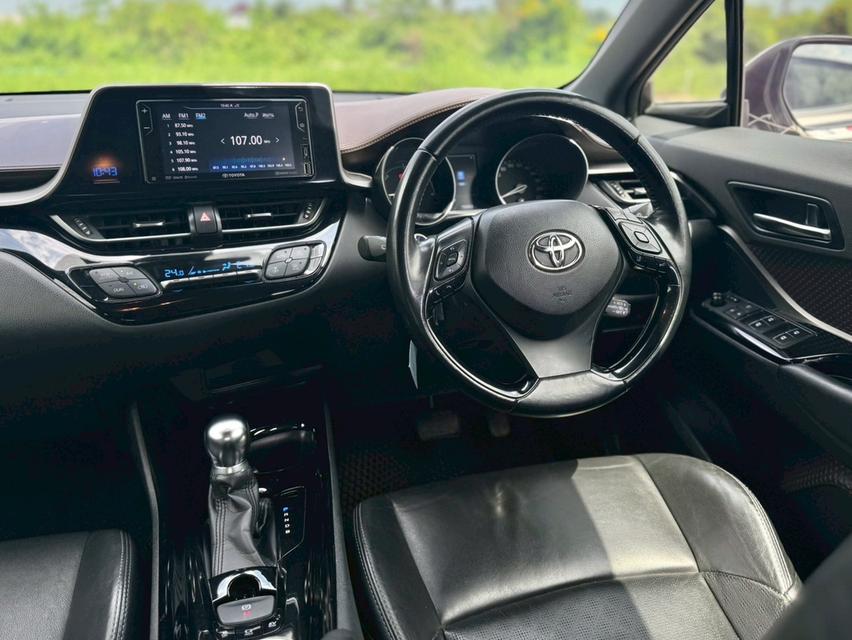 Toyota C-HR Hybrid  HV  TOP ปี 2018  สีเทา   ออโต้  สภาพเยี่ยม ป้ายแดง มือเดียว 17