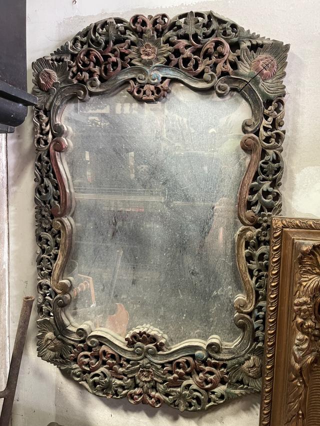 กระจกเงาในกรอบไม้แกะสลัก กระจกโบราณกรอบไม้ กระจกวินเทจแขวนผนัง