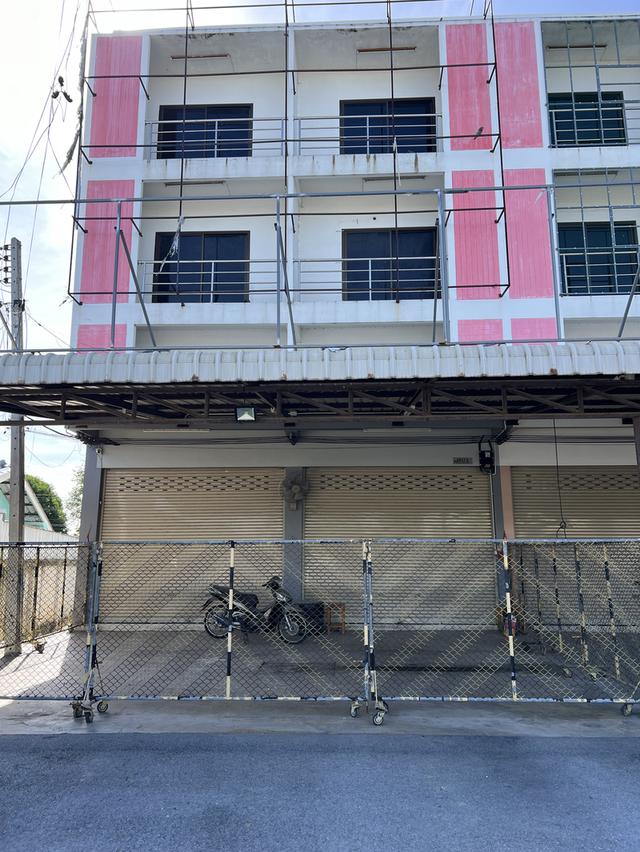 อาคารพาณิช์ 3 ชั้นครึ่ง ทำเลค้าขาย 1