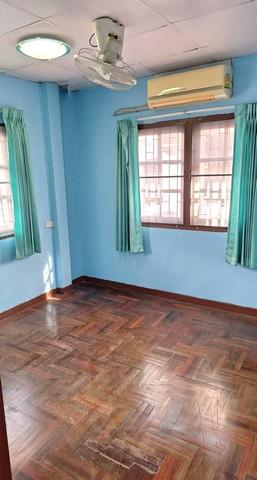 ให้เช่าทาวน์เฮ้าส์2ชั้น หลังมุม18ตรว. อยู่เพชรเกษม 112 ซอยหมู่บ้านครู ใกล้รพ.เกษมราษฎร์ 3