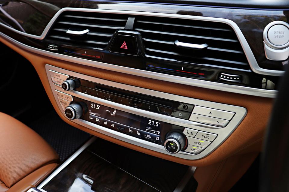 740Le xDrive Pure Excellence (G12) 10