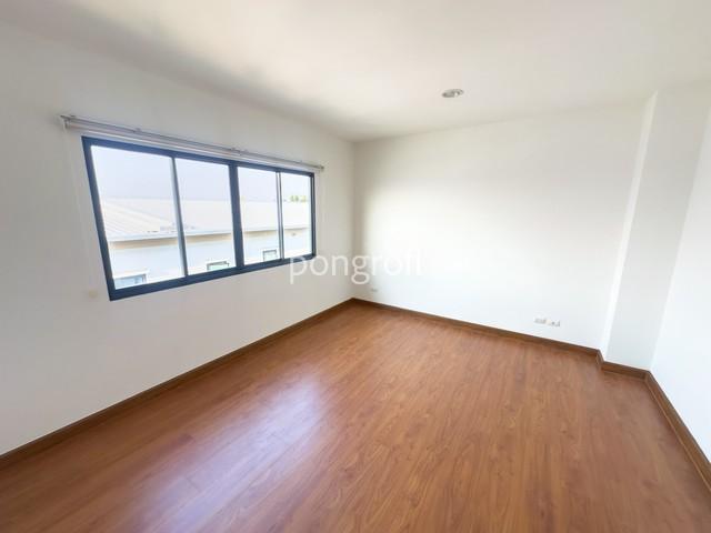 โฮมออฟฟิศใหม่ ฟังก์ชันครบ พร้อมทำธุรกิจ | Trio Romklao – ทรีโอ ร่มเกล้า 6