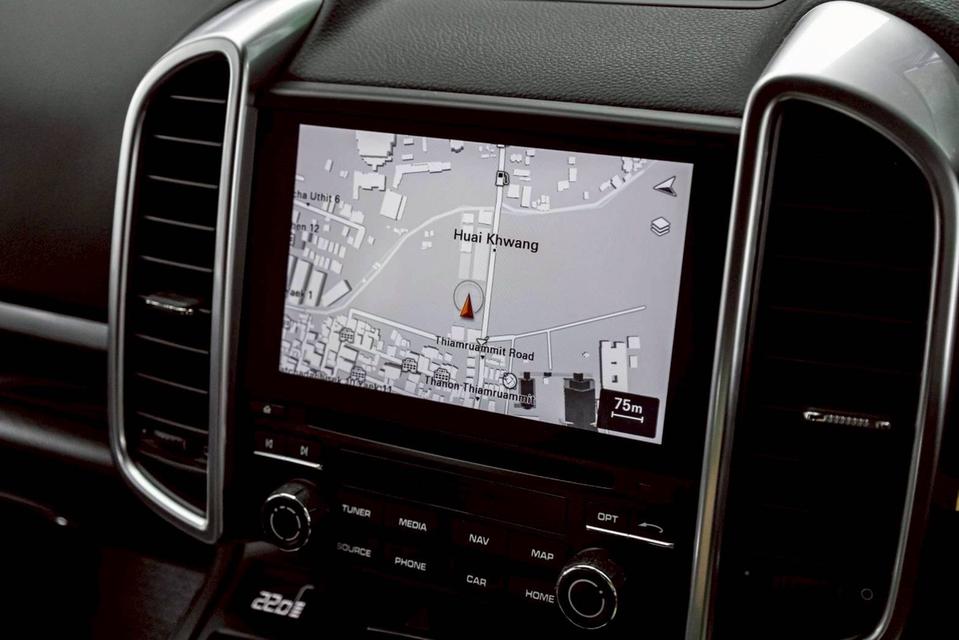 รหัสรถ PR1277 Porsche Cayenne S E-Hybrid Platinium Edition Package (2017) 12