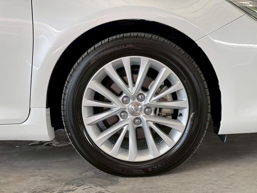 TOYOTA CAMRY 2.5 HV NAVI ปี 2017 โฉม ปี12-18 สีขาว 17