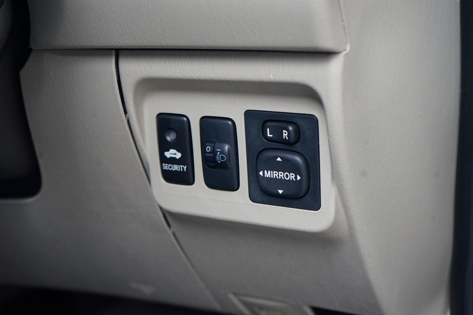 2012 TOYOTA INNOVA 2.0G OPTION 11