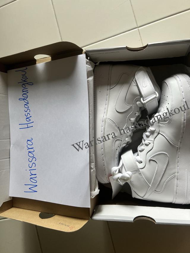 Nike 2,000 ( ใส่ครั้งเดียว) ไซส์40.5-41 นัดรับได้ 5