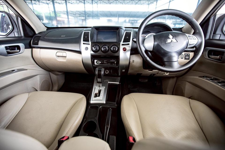MITSUBISHI PAJERO Sport 2.5 GT ปี 2011 Auto สีเทา 18